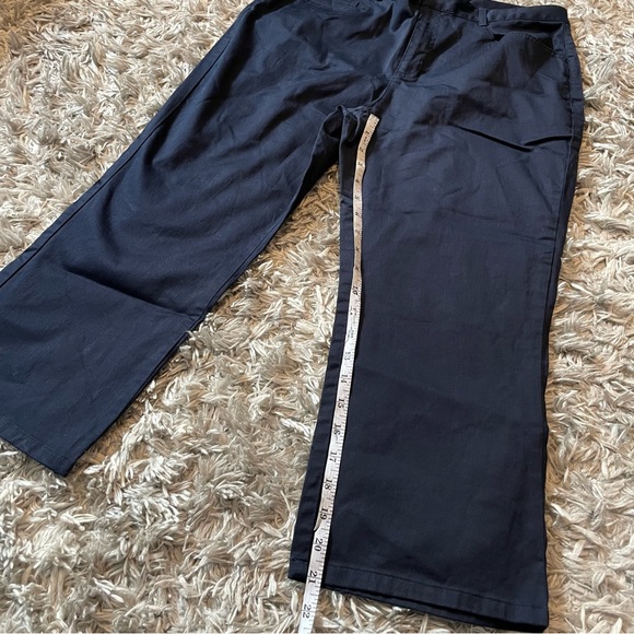 Villager Sport A Liz Claiborne Company women’s size 10 stretch pant navy blue - Picture 2 of 6